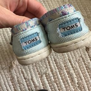 Toddler Girl Toms- Size 5